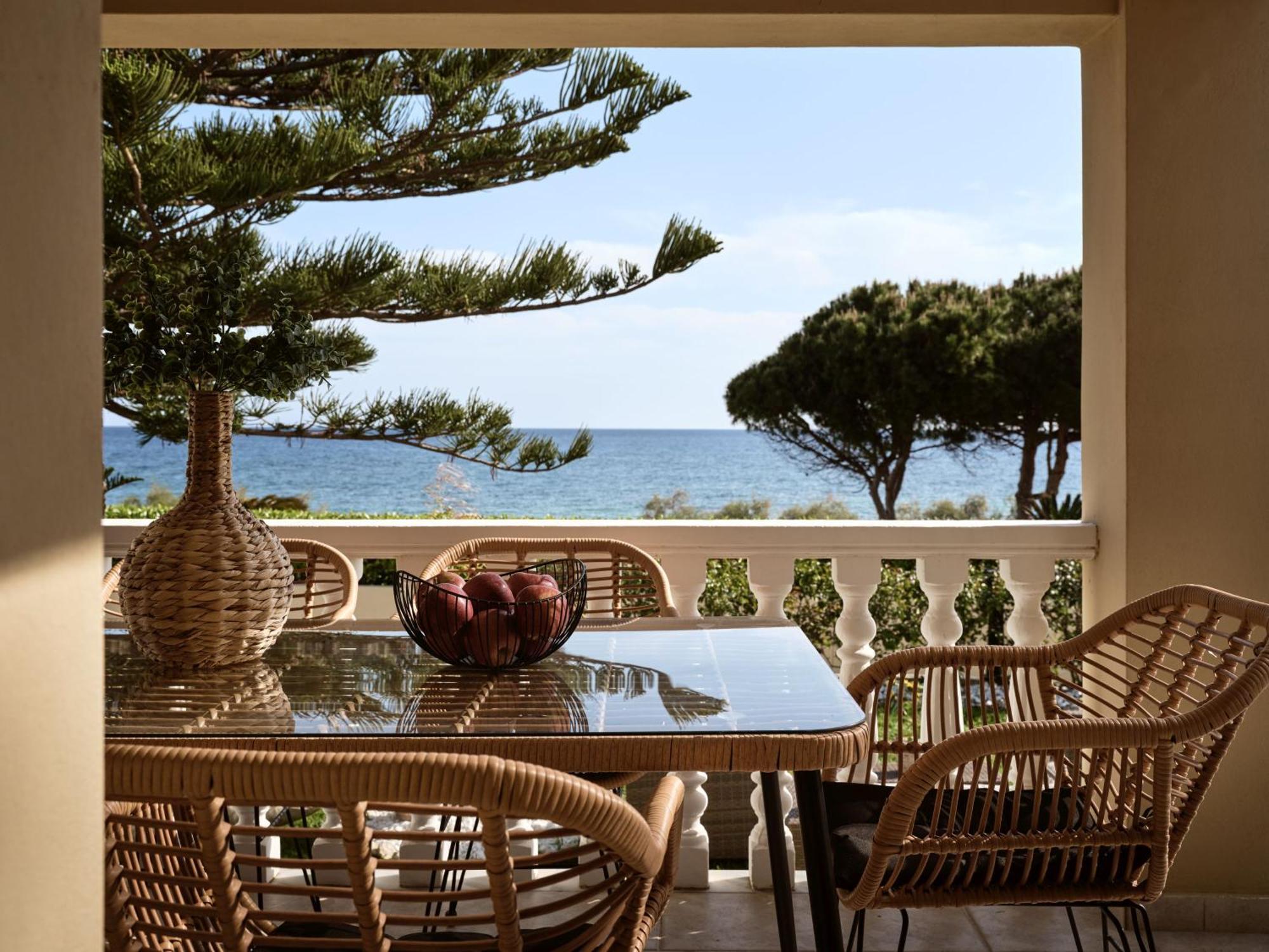 Sea Elegance Villa - On The Beach, By Zantewize Psarou  외부 사진